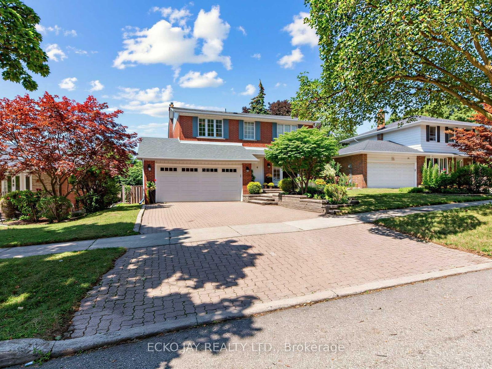 Photo 2 of 22 Meadowglade Crescent, North York, Henry Farm — HOMEH