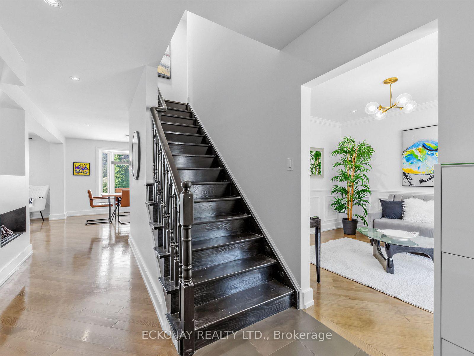 Photo 6 of 22 Meadowglade Crescent, North York, Henry Farm — HOMEH