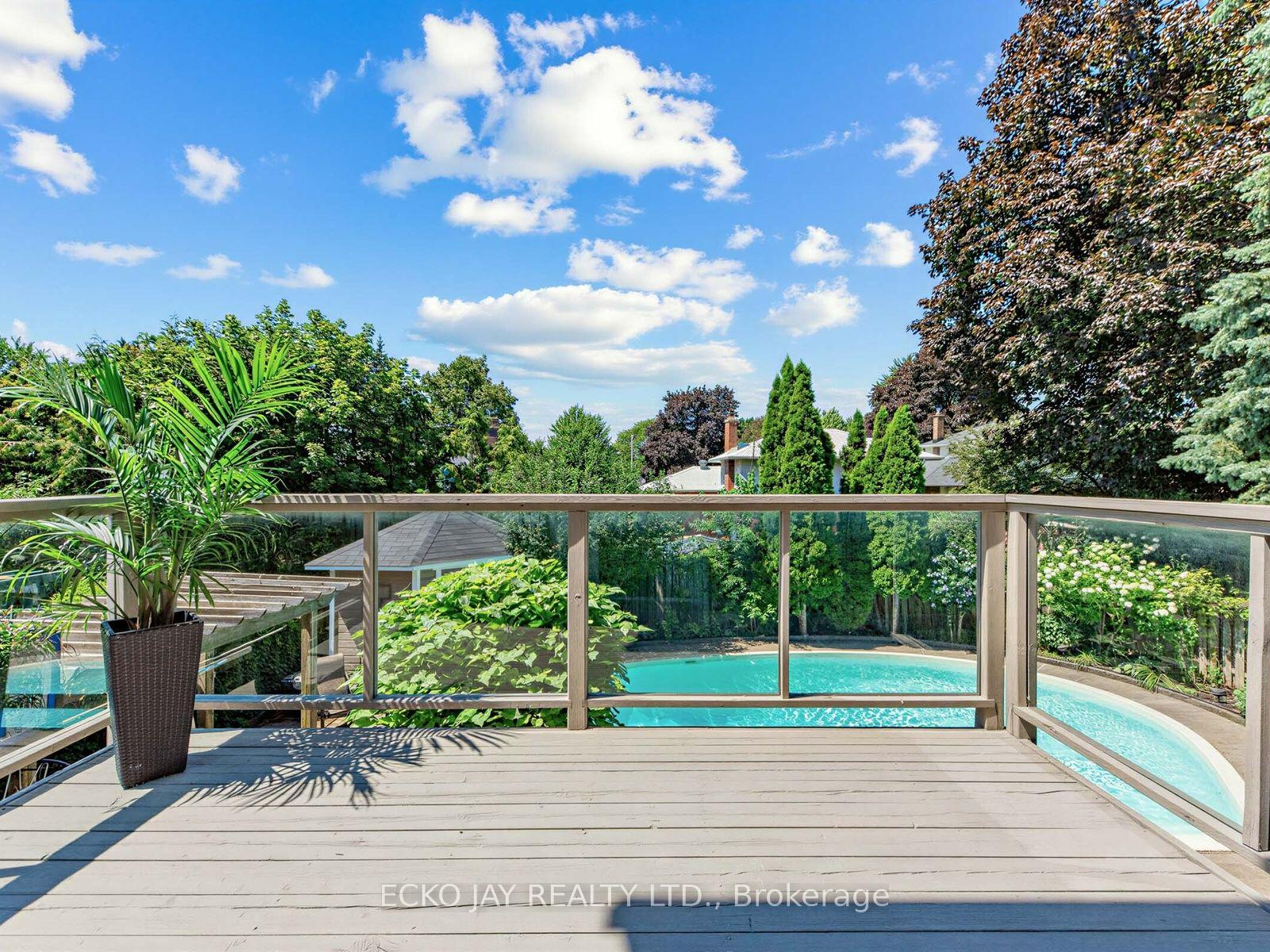 Photo 9 of 22 Meadowglade Crescent, North York, Henry Farm — HOMEH