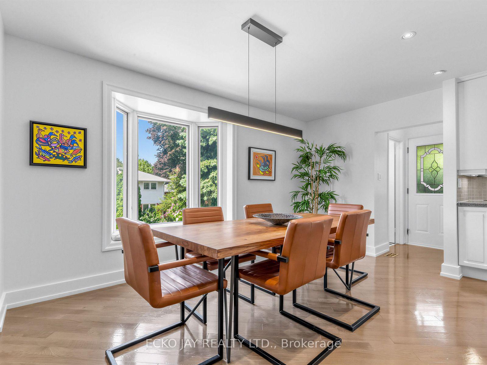 Photo 12 of 22 Meadowglade Crescent, North York, Henry Farm — HOMEH
