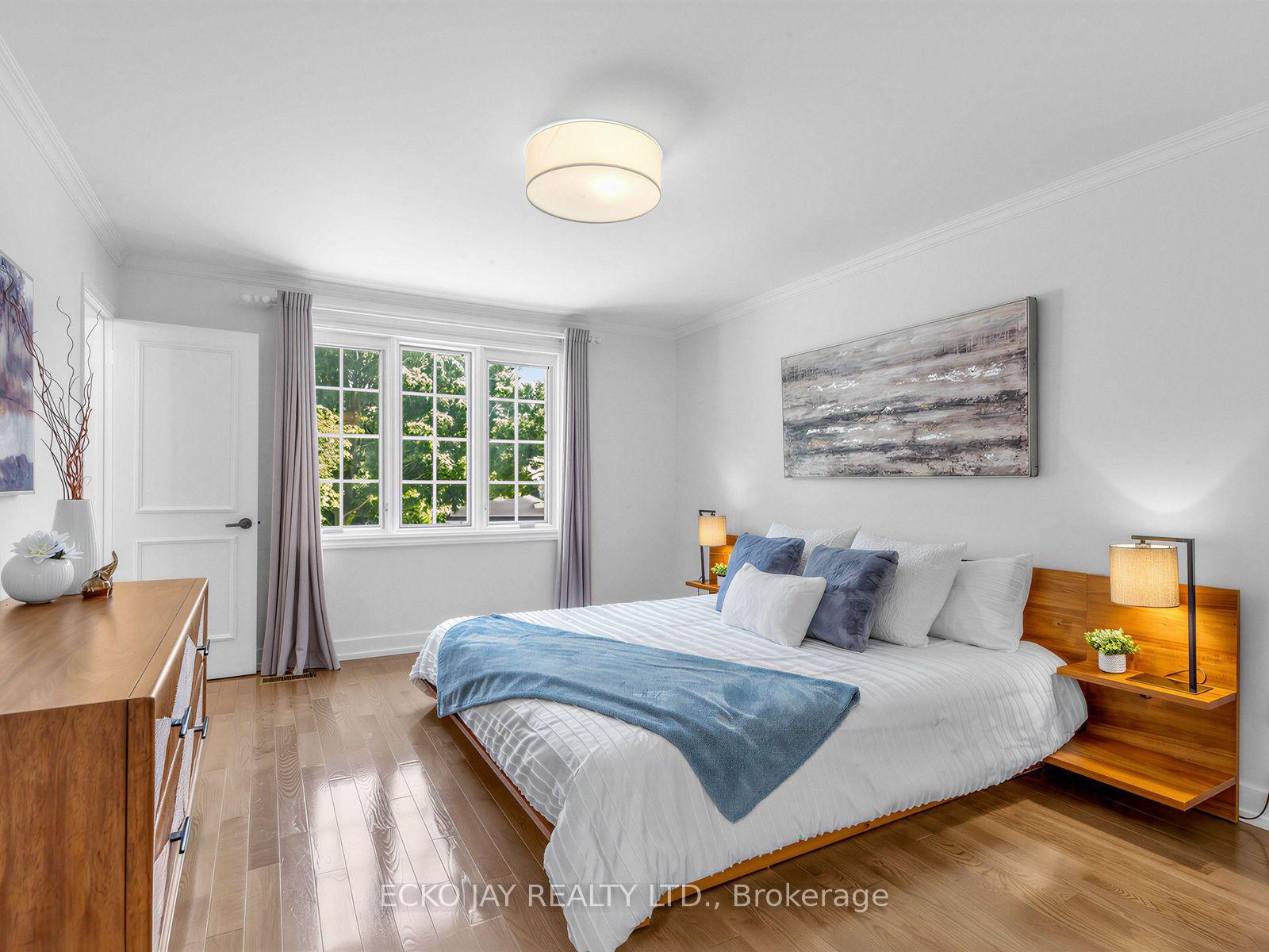 Photo 20 of 22 Meadowglade Crescent, North York, Henry Farm — HOMEH