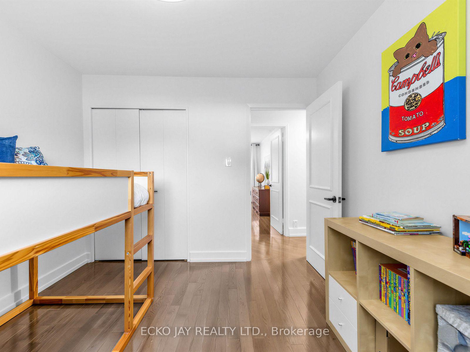 Photo 27 of 22 Meadowglade Crescent, North York, Henry Farm — HOMEH