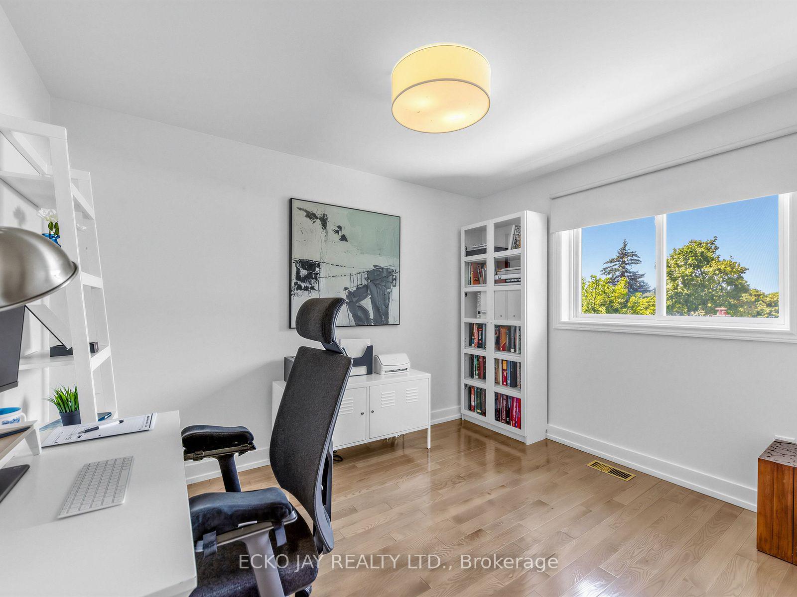Photo 29 of 22 Meadowglade Crescent, North York, Henry Farm — HOMEH
