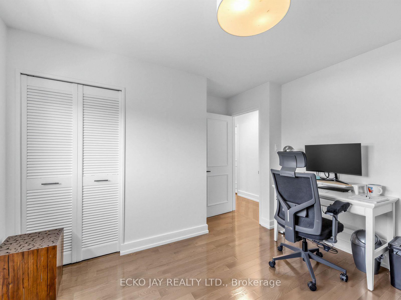 Photo 30 of 22 Meadowglade Crescent, North York, Henry Farm — HOMEH