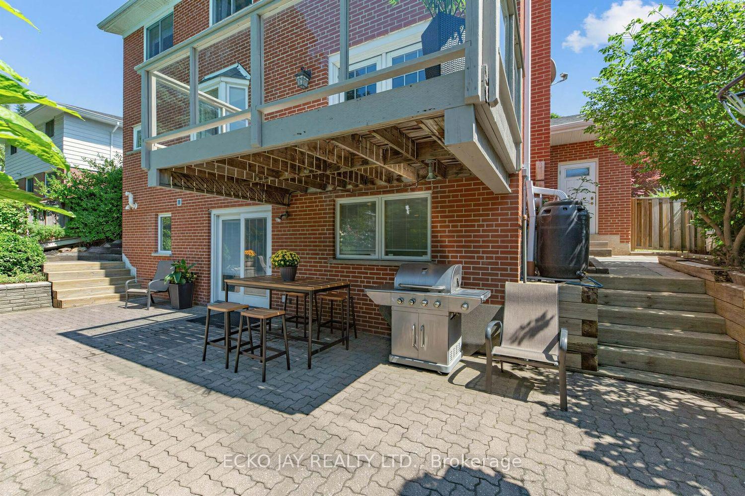 Photo 39 of 22 Meadowglade Crescent, North York, Henry Farm — HOMEH