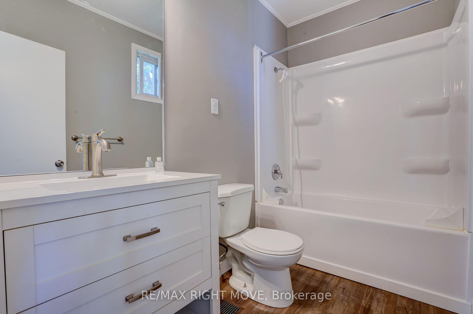 Photo 7 of 72 Dunedin Street, Orillia — HOMEH