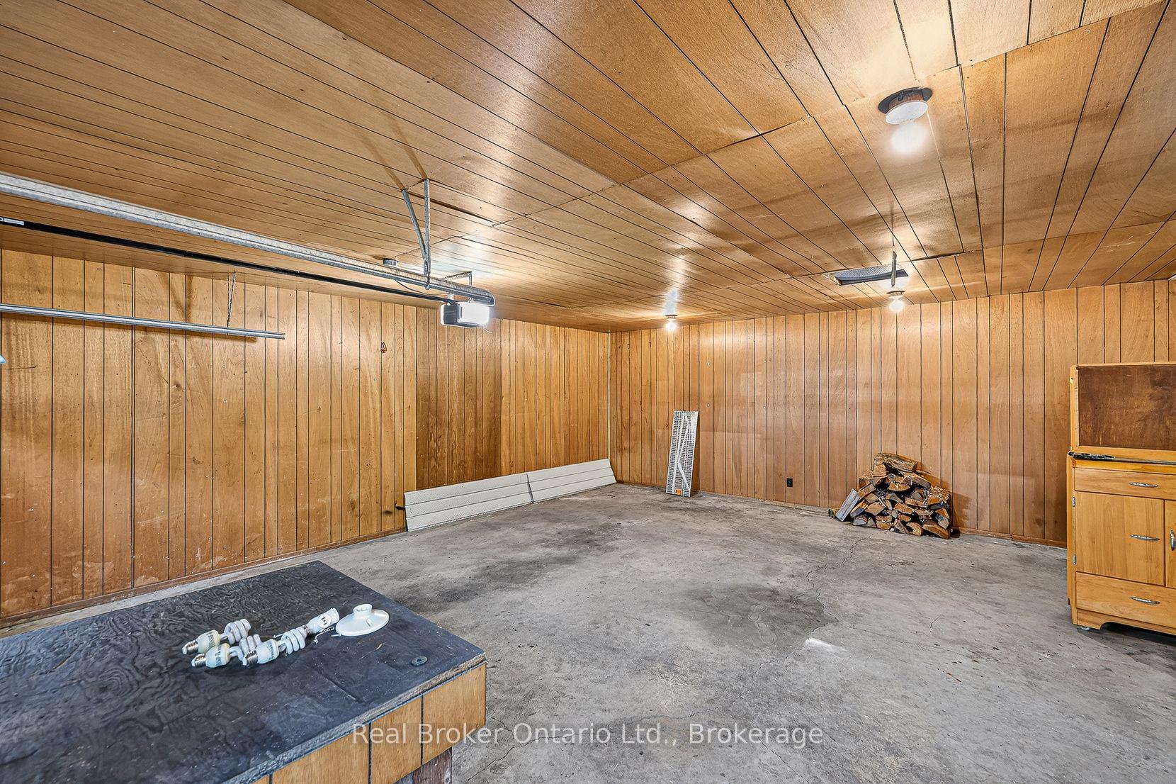 Photo 18 of 884 Devonshire Avenue, Woodstock, Woodstock - North — HOMEH