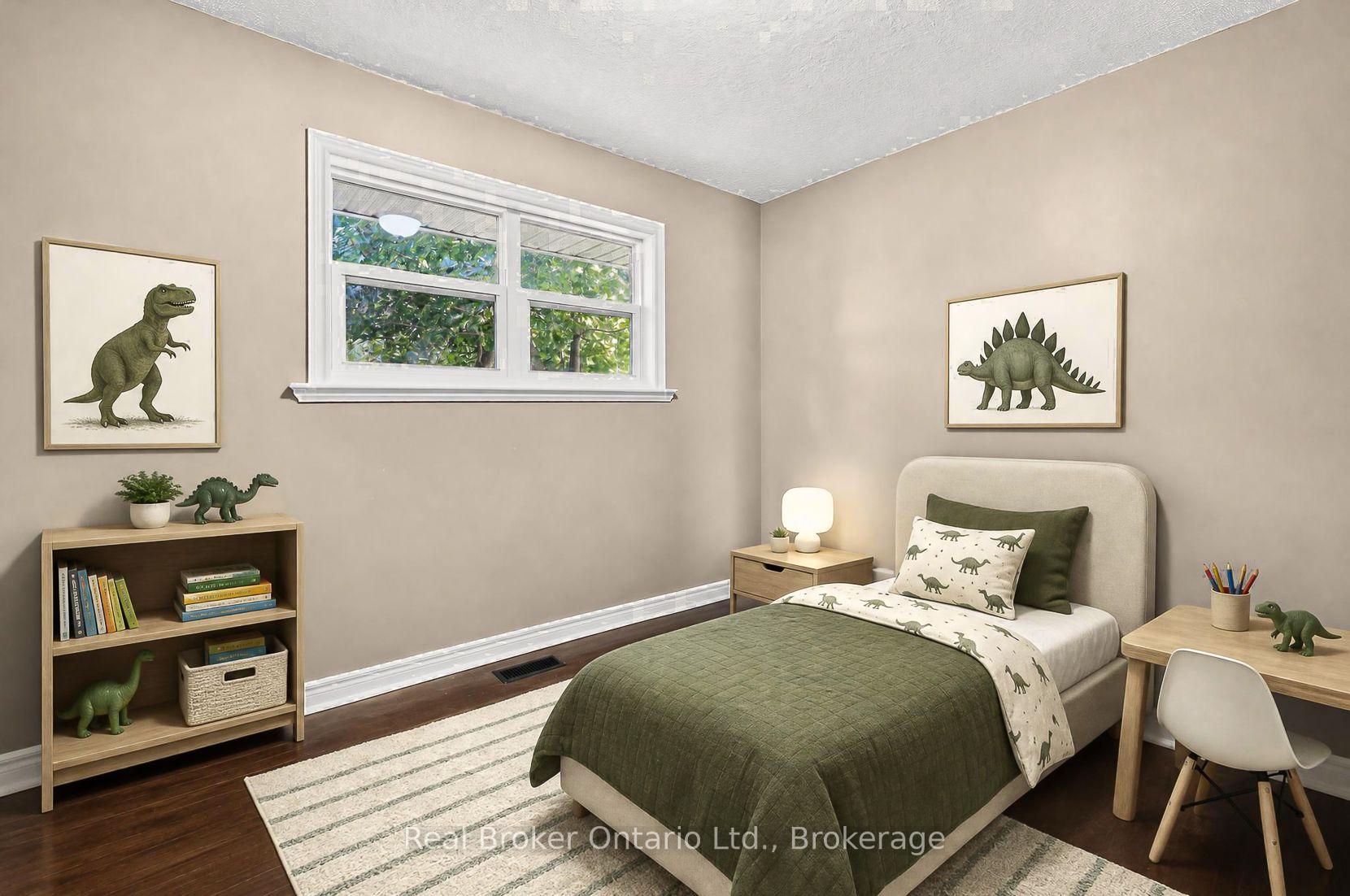 Photo 33 of 884 Devonshire Avenue, Woodstock, Woodstock - North — HOMEH