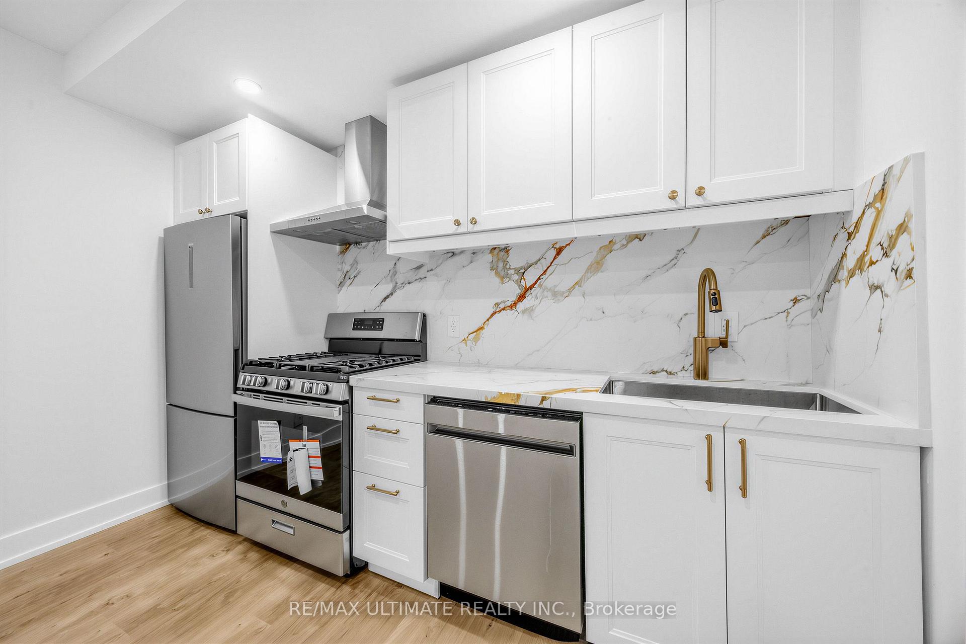 Photo 5 of Unit 202, 229 Spadina Avenue, Toronto, Kensington-Chinatown — HOMEH