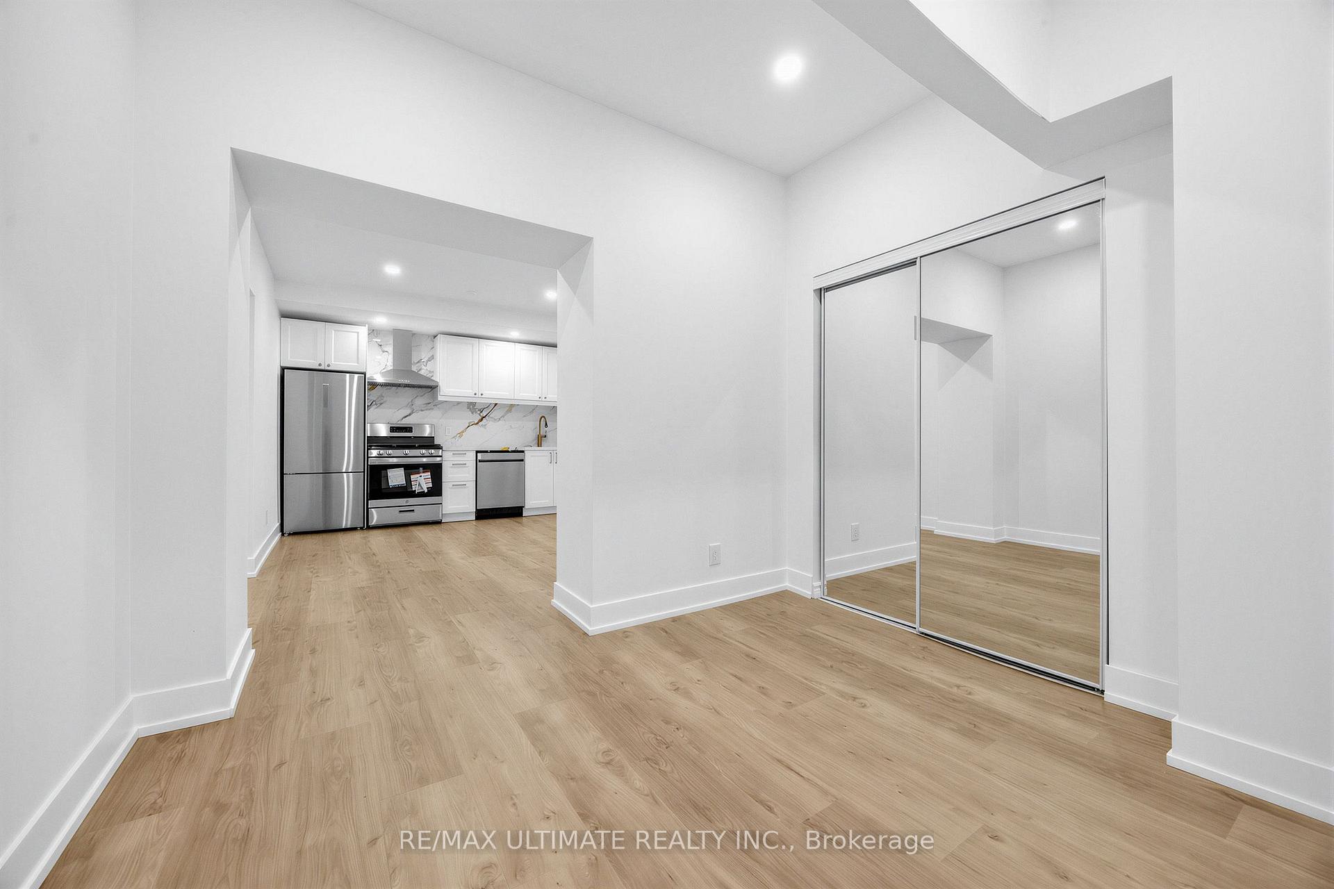 Photo 11 of Unit 202, 229 Spadina Avenue, Toronto, Kensington-Chinatown — HOMEH
