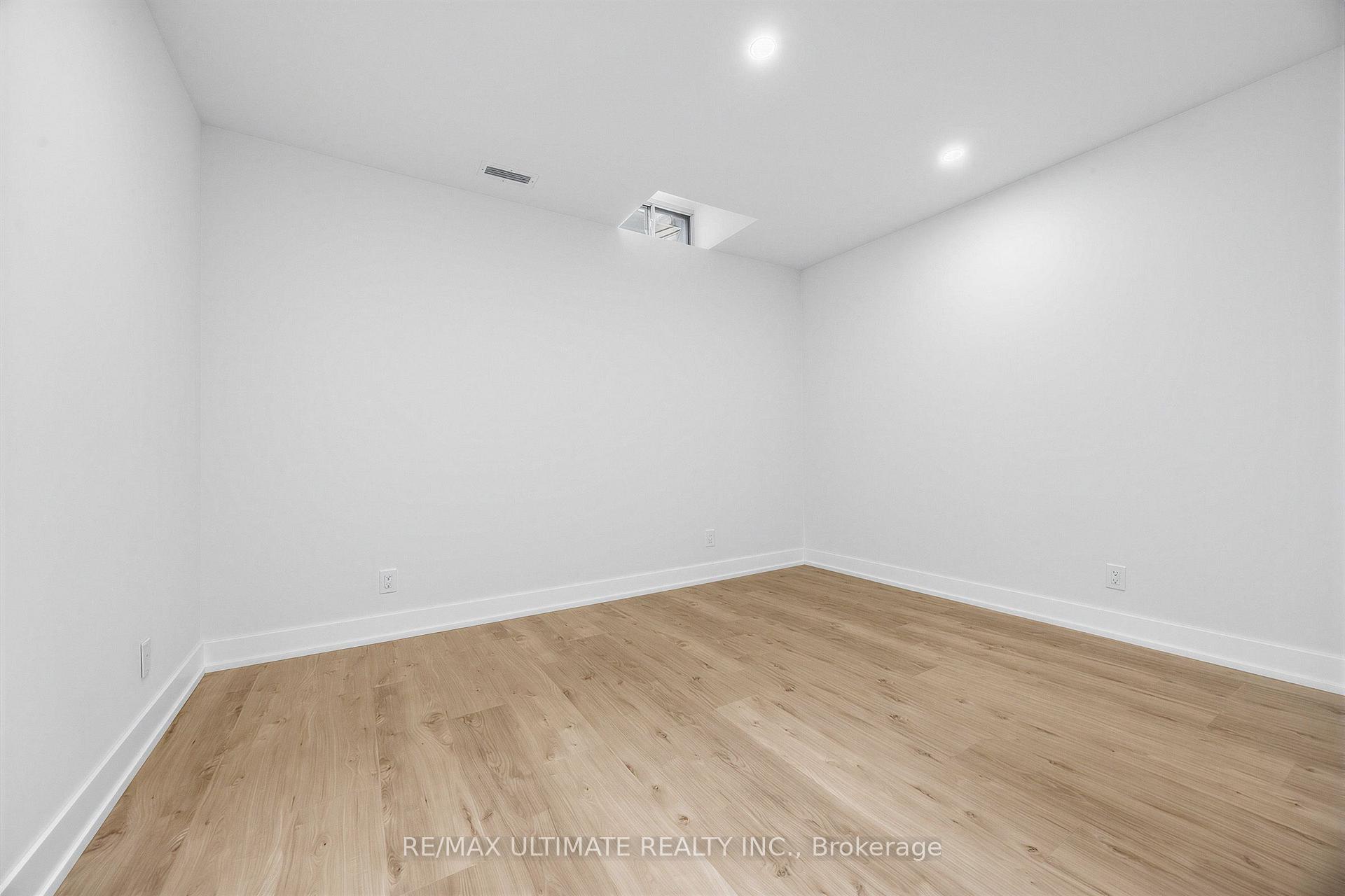 Photo 15 of Unit 202, 229 Spadina Avenue, Toronto, Kensington-Chinatown — HOMEH