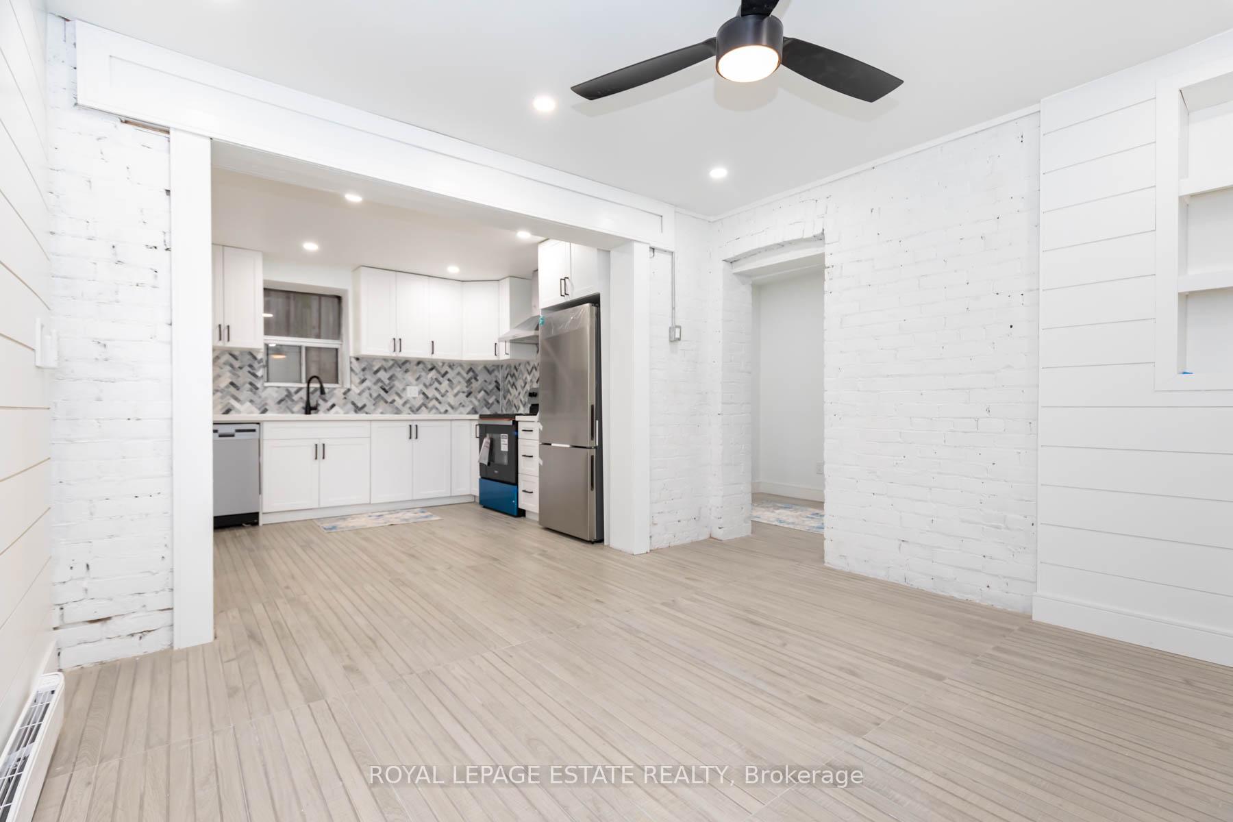 Photo 4 of Unit 1A, 38 Leuty Avenue, Toronto, The Beaches — HOMEH