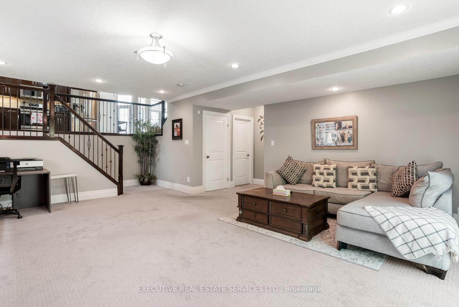 Photo 33 of 2884 Devon Road, London, South W — HOMEH
