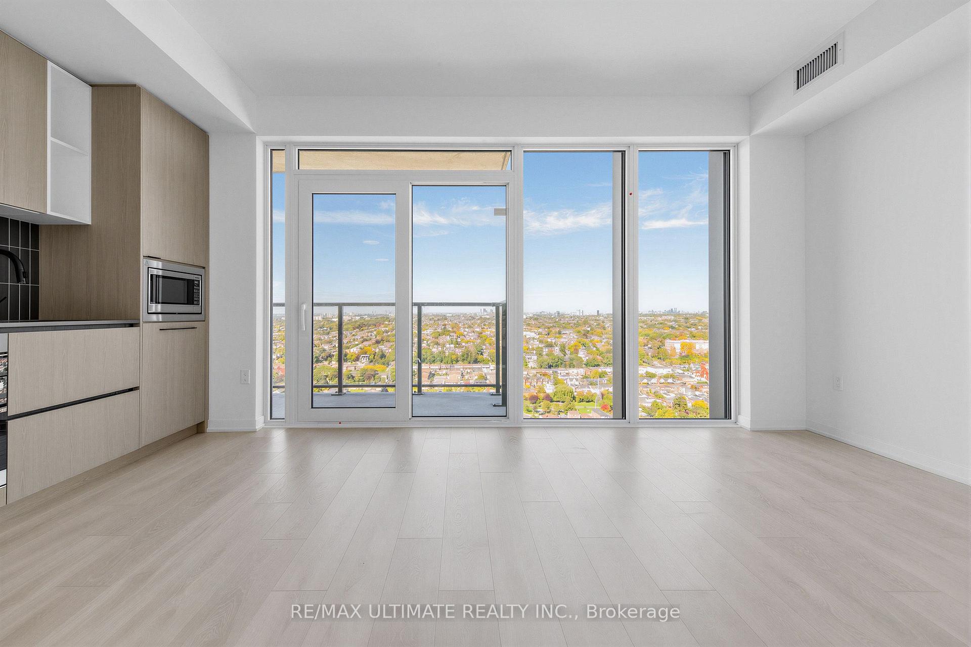 Front of Unit 2807, 1285 Dupont Street