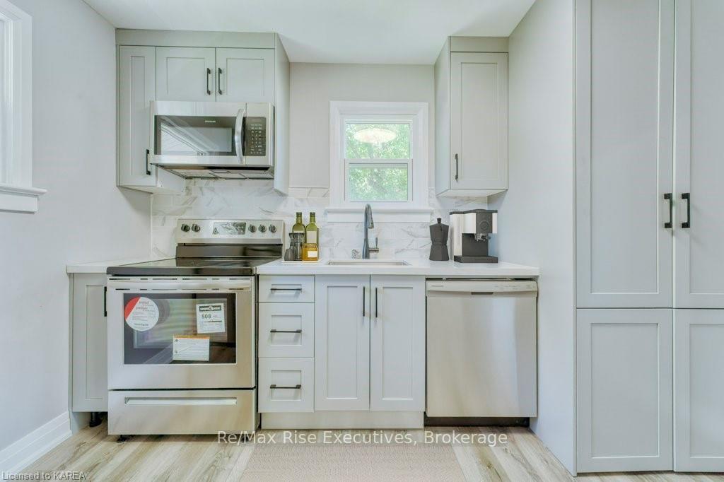 Photo 7 of 1640 Mary Street, Kingston, South of Taylor-Kidd Blvd — HOMEH