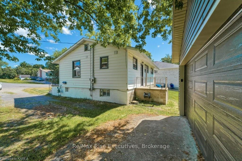 Photo 28 of 1640 Mary Street, Kingston, South of Taylor-Kidd Blvd — HOMEH