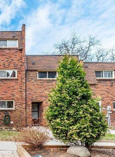 Photo 2 of Unit 3, 118 Wales Avenue, Markham, Old Markham Village — HOMEH