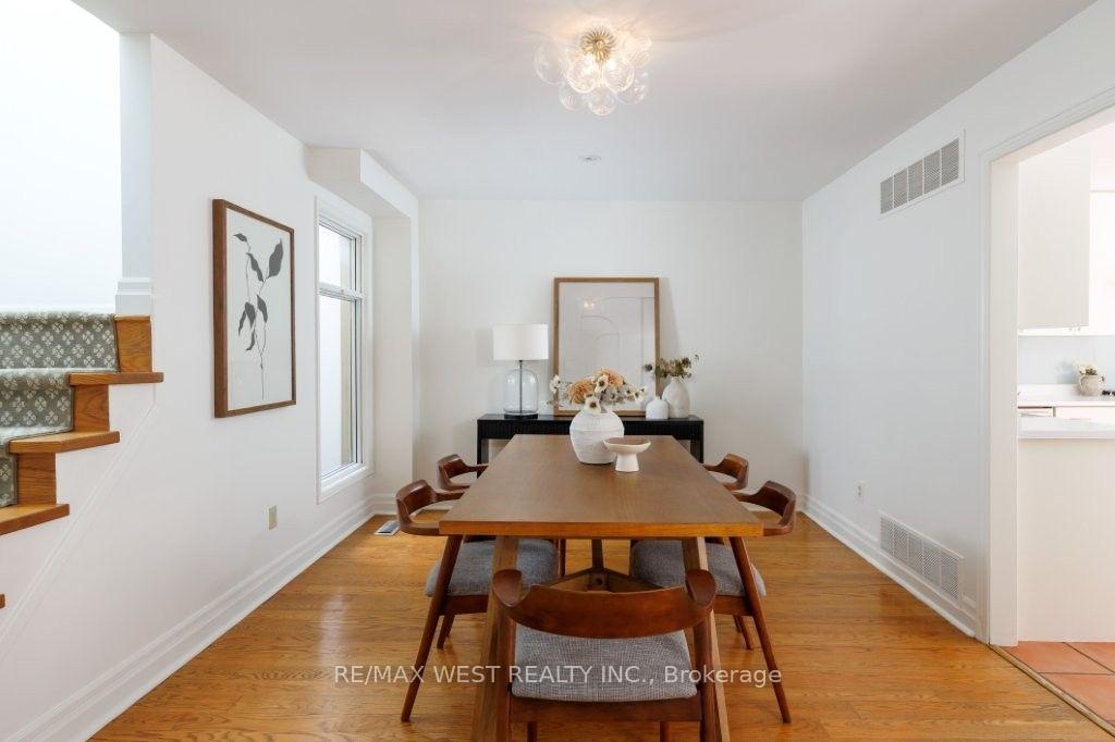 Photo 7 of 256 Erskine Avenue, Toronto, Mount Pleasant East — HOMEH