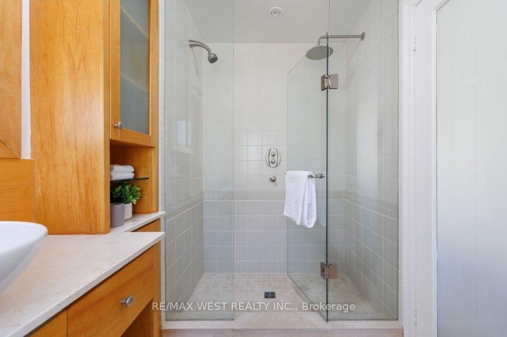 Photo 20 of 256 Erskine Avenue, Toronto, Mount Pleasant East — HOMEH