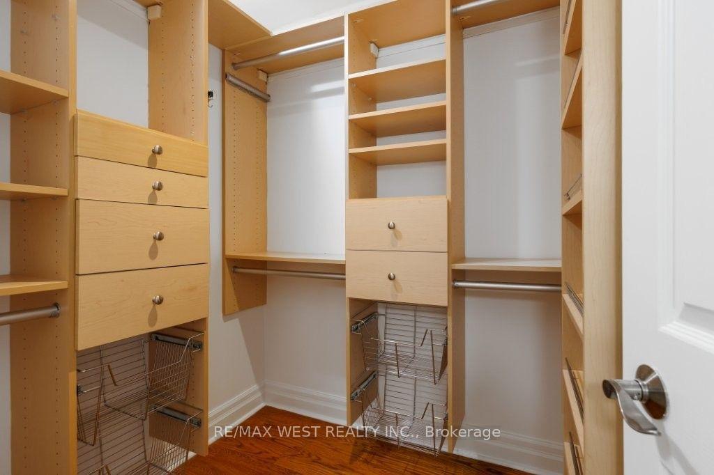 Photo 21 of 256 Erskine Avenue, Toronto, Mount Pleasant East — HOMEH