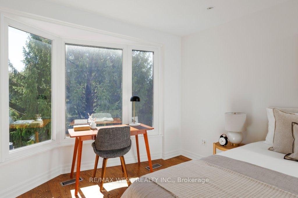 Photo 24 of 256 Erskine Avenue, Toronto, Mount Pleasant East — HOMEH
