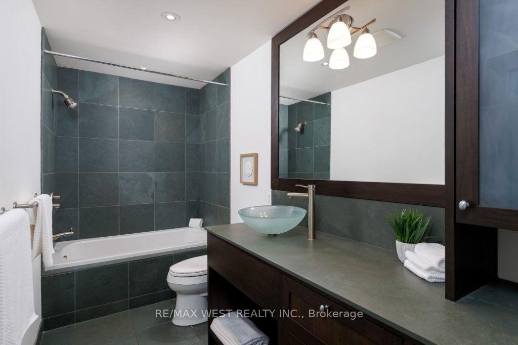 Photo 25 of 256 Erskine Avenue, Toronto, Mount Pleasant East — HOMEH