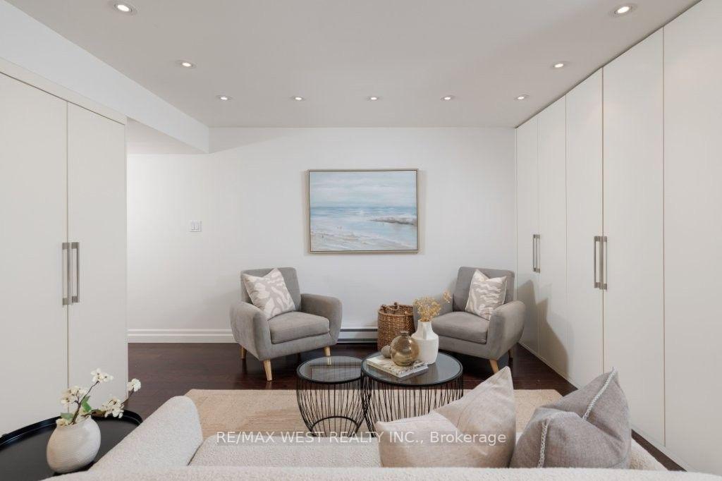 Photo 29 of 256 Erskine Avenue, Toronto, Mount Pleasant East — HOMEH