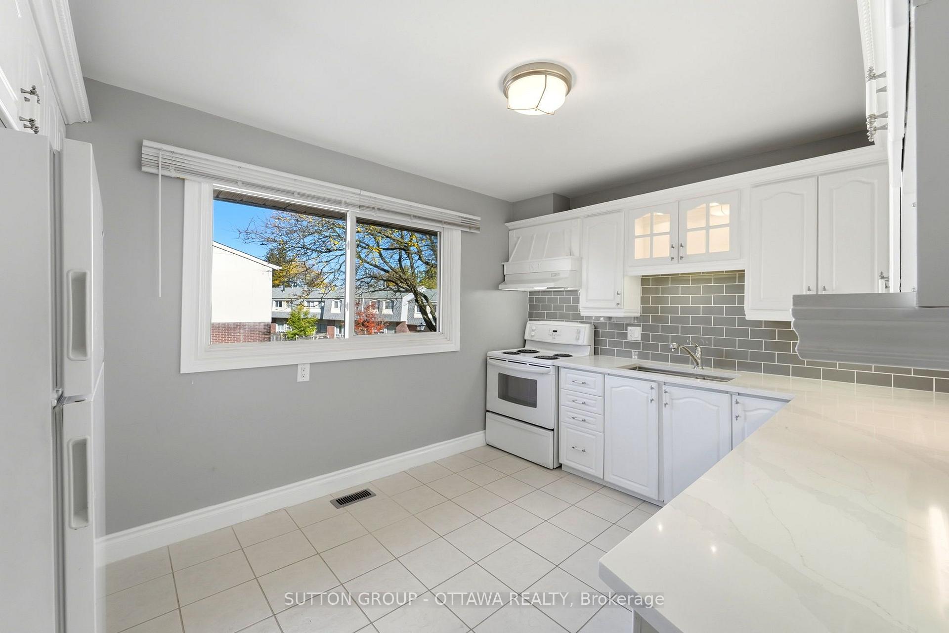 Photo 16 of Unit 71, 2415 Southvale Crescent, Ottawa, Sheffield Glen/Industrial Park — HOMEH