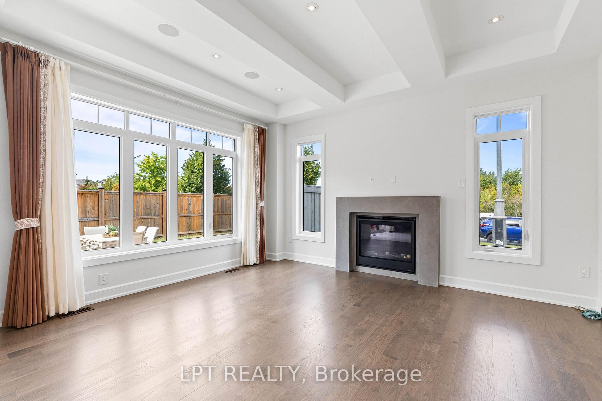 Photo 12 of 90 Keatley Drive, Vaughan, Patterson — HOMEH