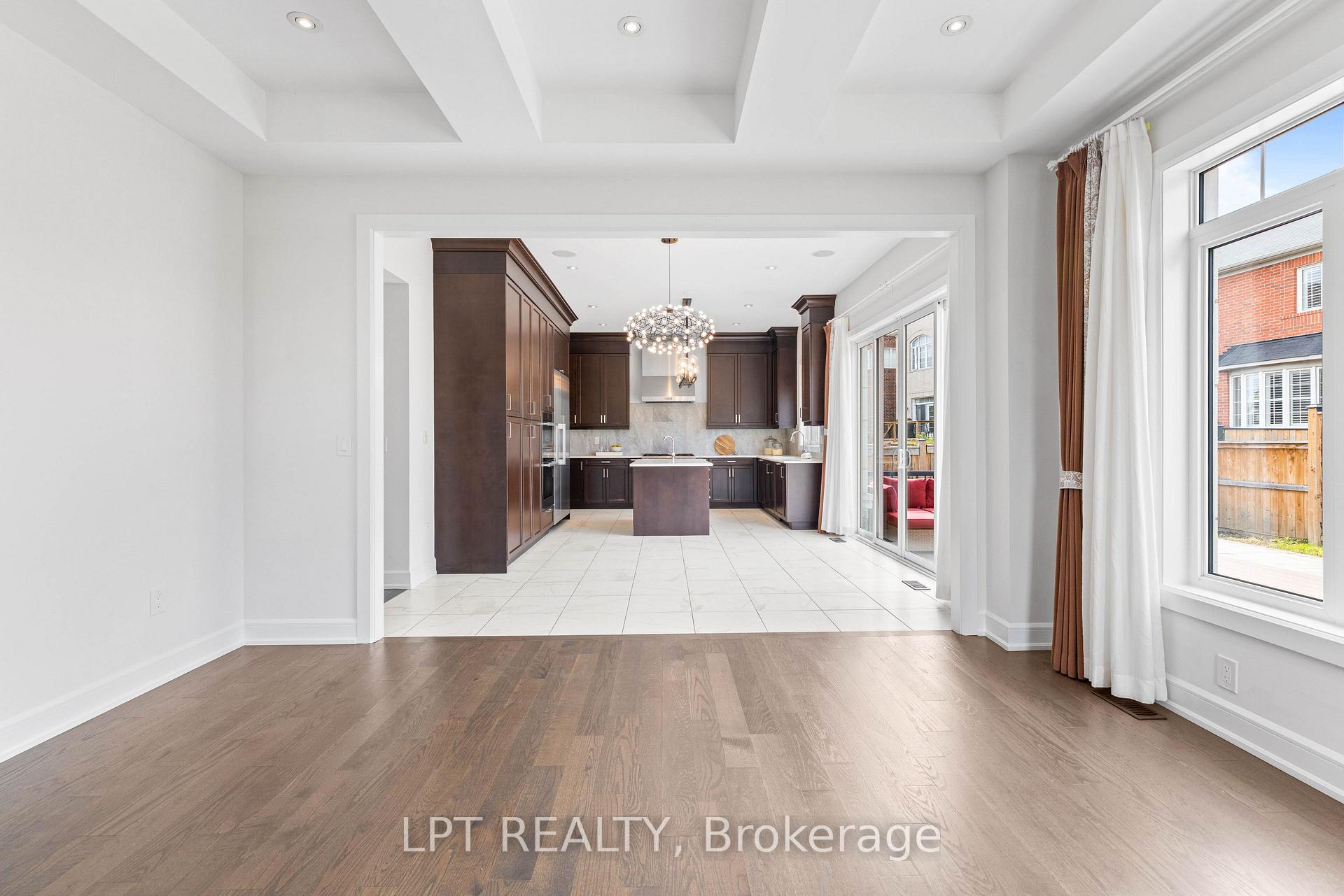 Photo 13 of 90 Keatley Drive, Vaughan, Patterson — HOMEH