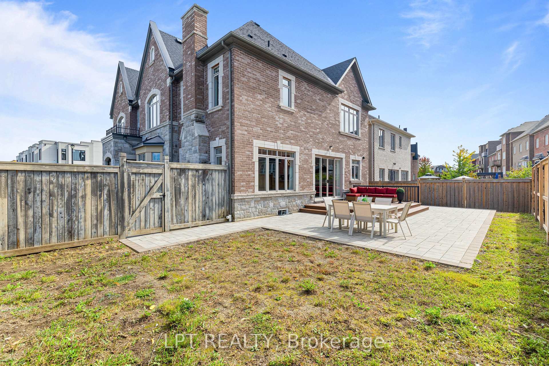 Photo 48 of 90 Keatley Drive, Vaughan, Patterson — HOMEH