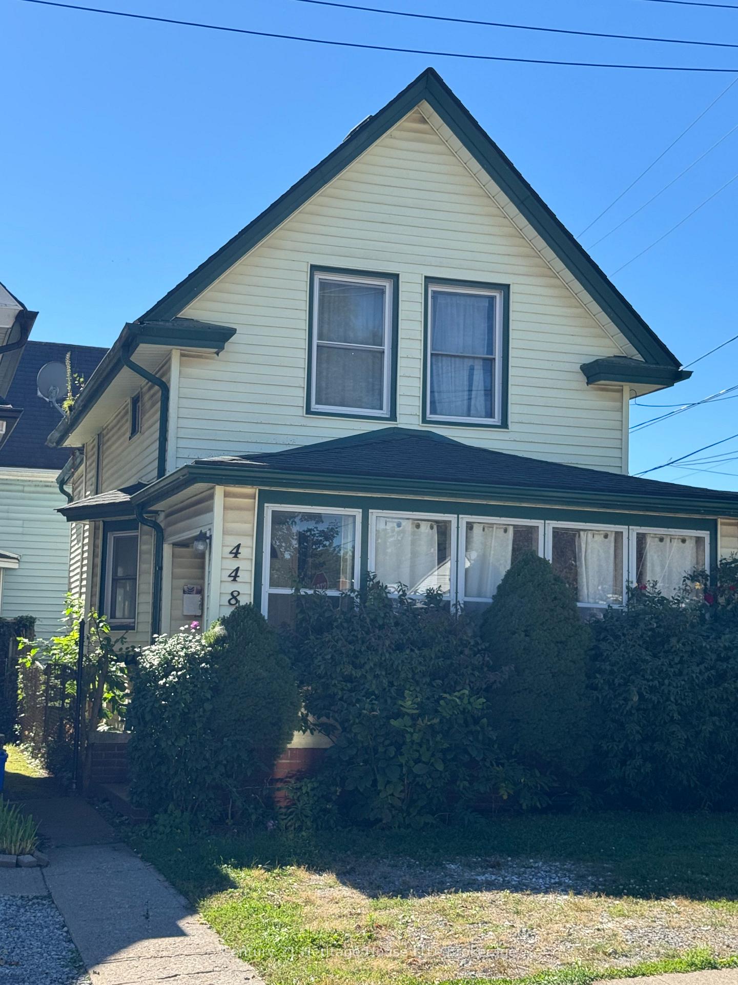 Photo 3 of 4488 Eastwood Crescent, Niagara Falls, Downtown — HOMEH