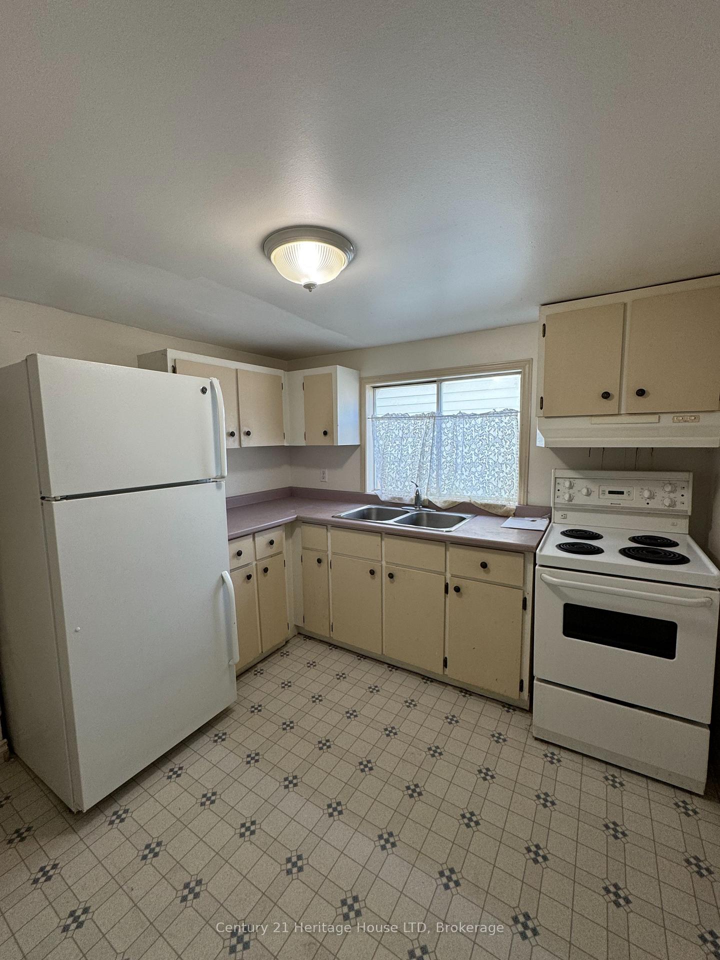 Photo 15 of 4488 Eastwood Crescent, Niagara Falls, Downtown — HOMEH