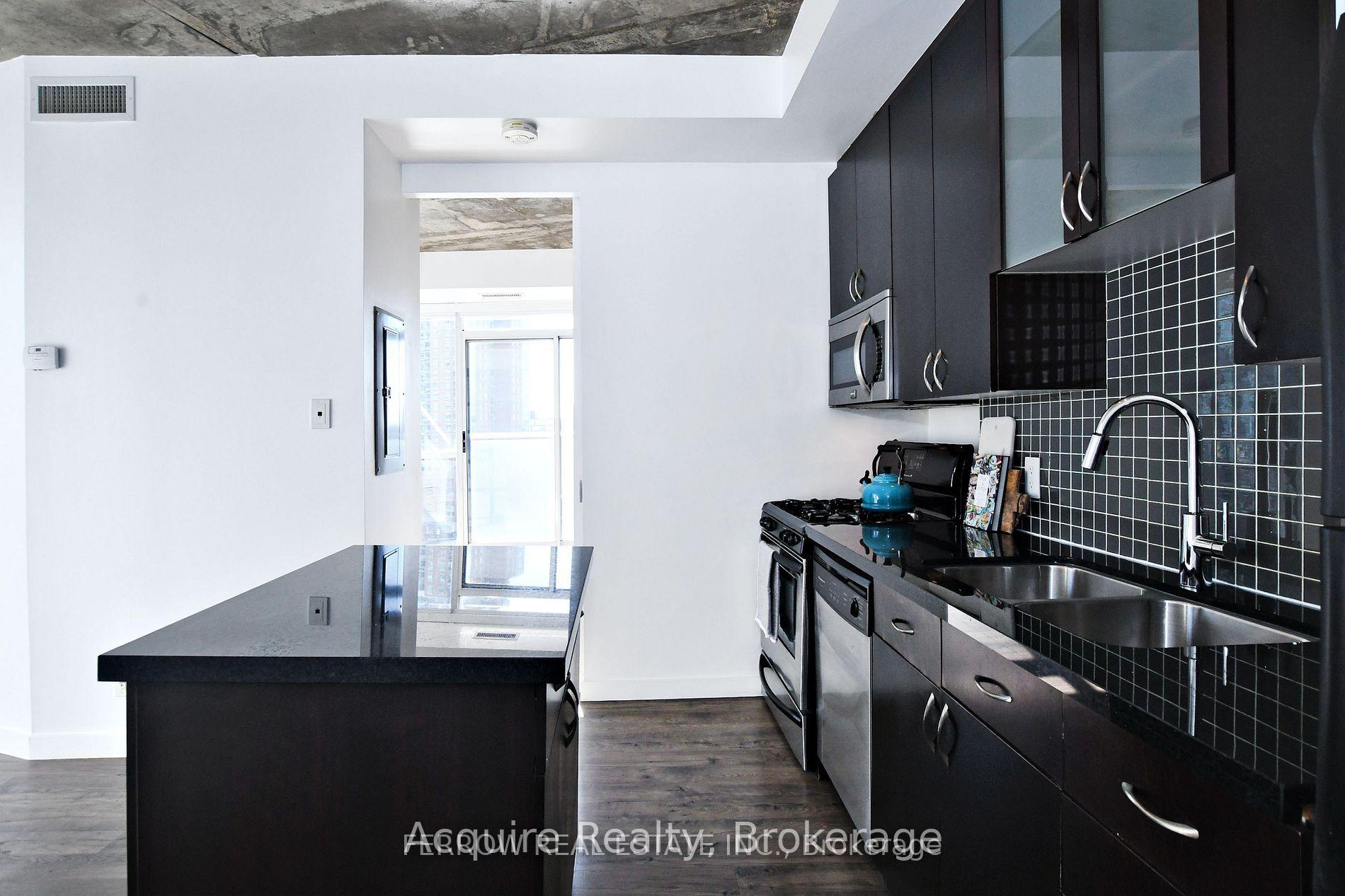 Photo 7 of Unit 1021, 1 Shaw Street, Toronto, Niagara — HOMEH