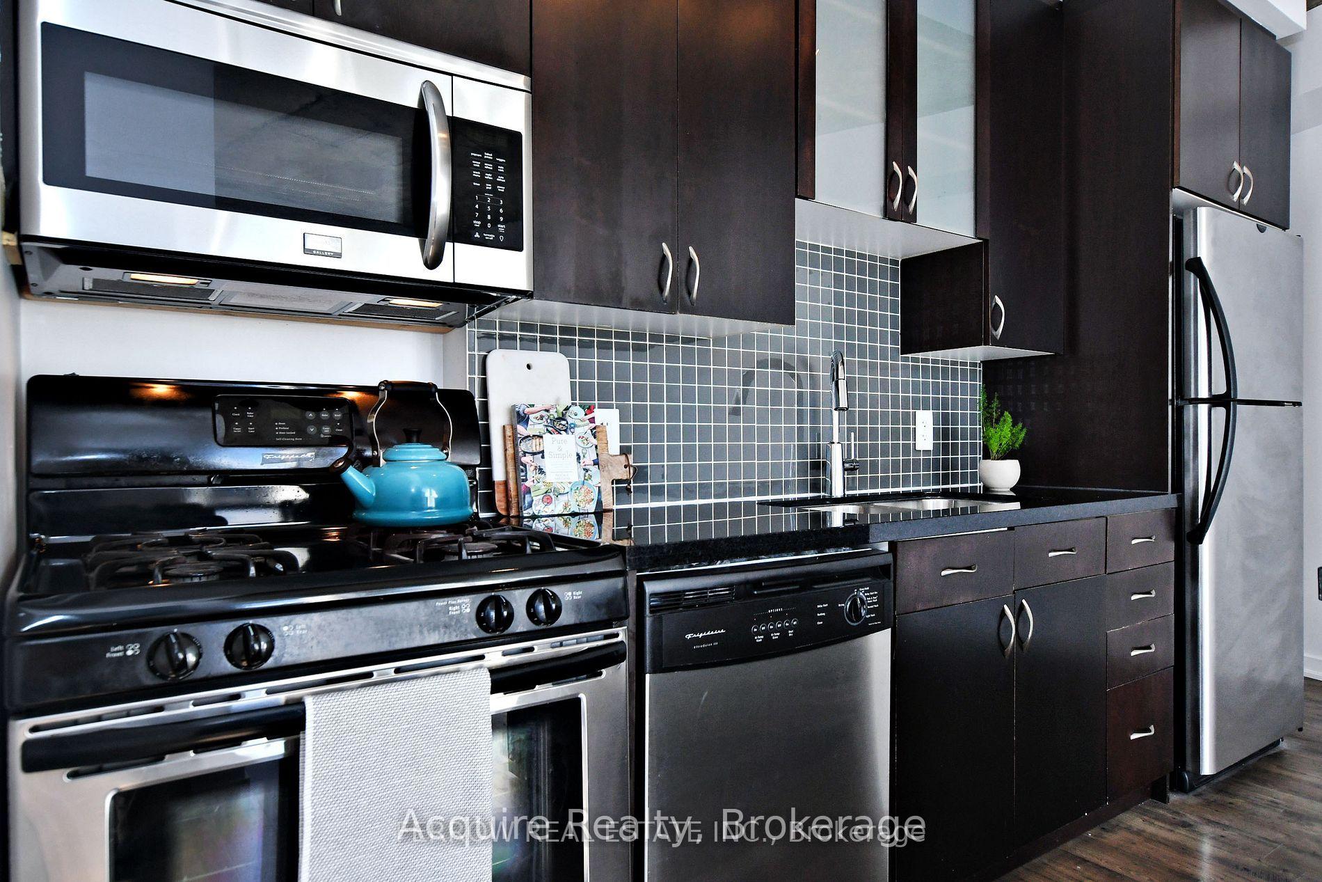 Photo 8 of Unit 1021, 1 Shaw Street, Toronto, Niagara — HOMEH