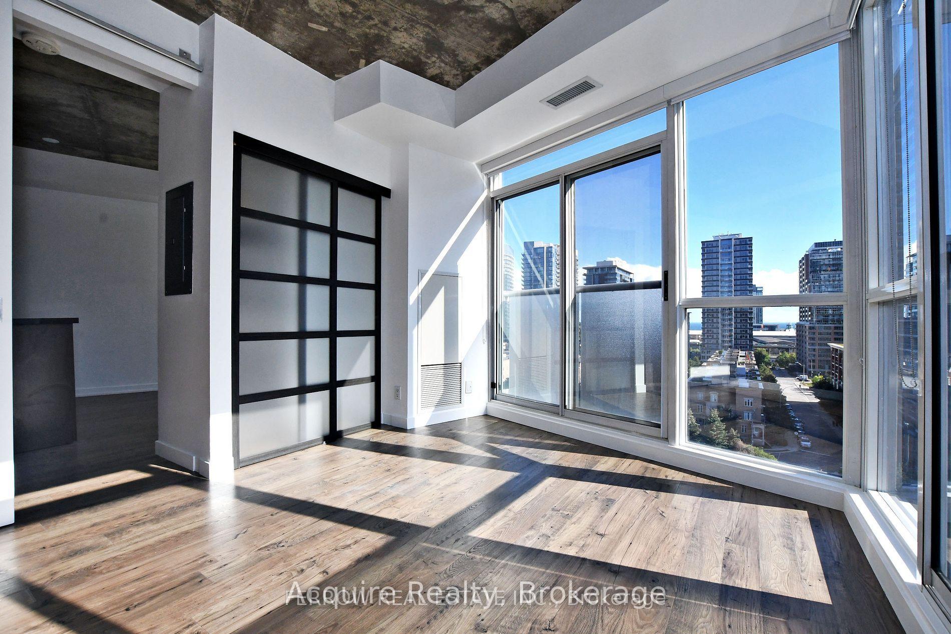Photo 10 of Unit 1021, 1 Shaw Street, Toronto, Niagara — HOMEH