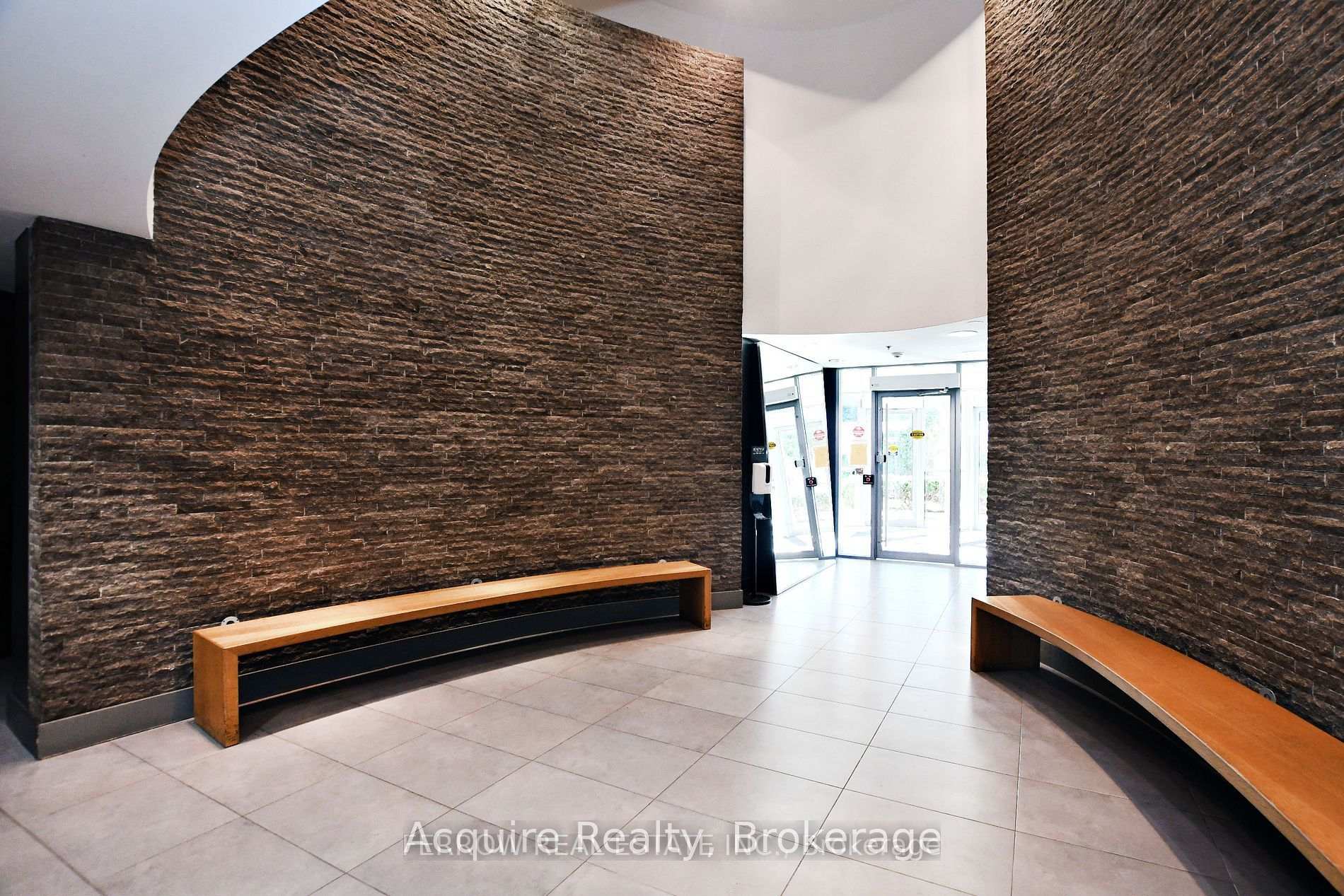 Photo 19 of Unit 1021, 1 Shaw Street, Toronto, Niagara — HOMEH