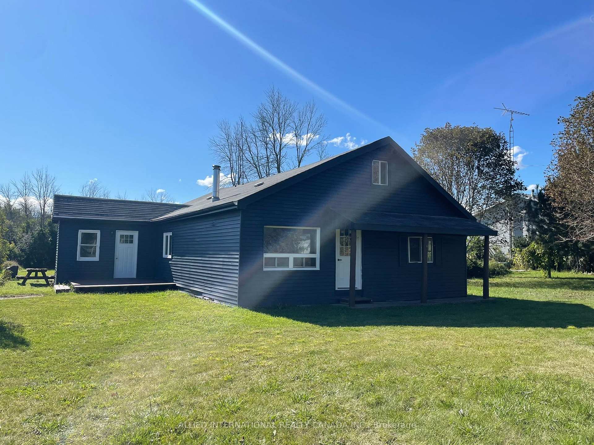 Photo of 537 Burr Road