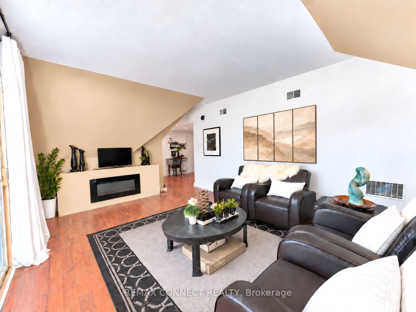 Photo 3 of Unit 303, 4872 Valley Way, Niagara Falls, Cherrywood — HOMEH