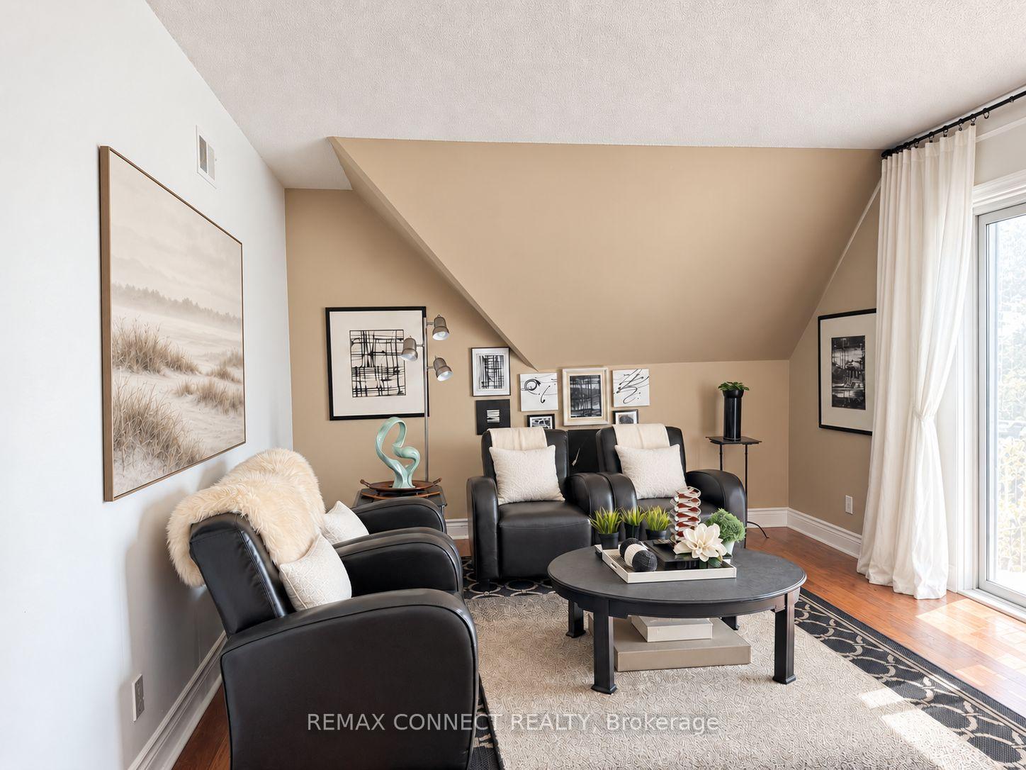 Photo 4 of Unit 303, 4872 Valley Way, Niagara Falls, Cherrywood — HOMEH