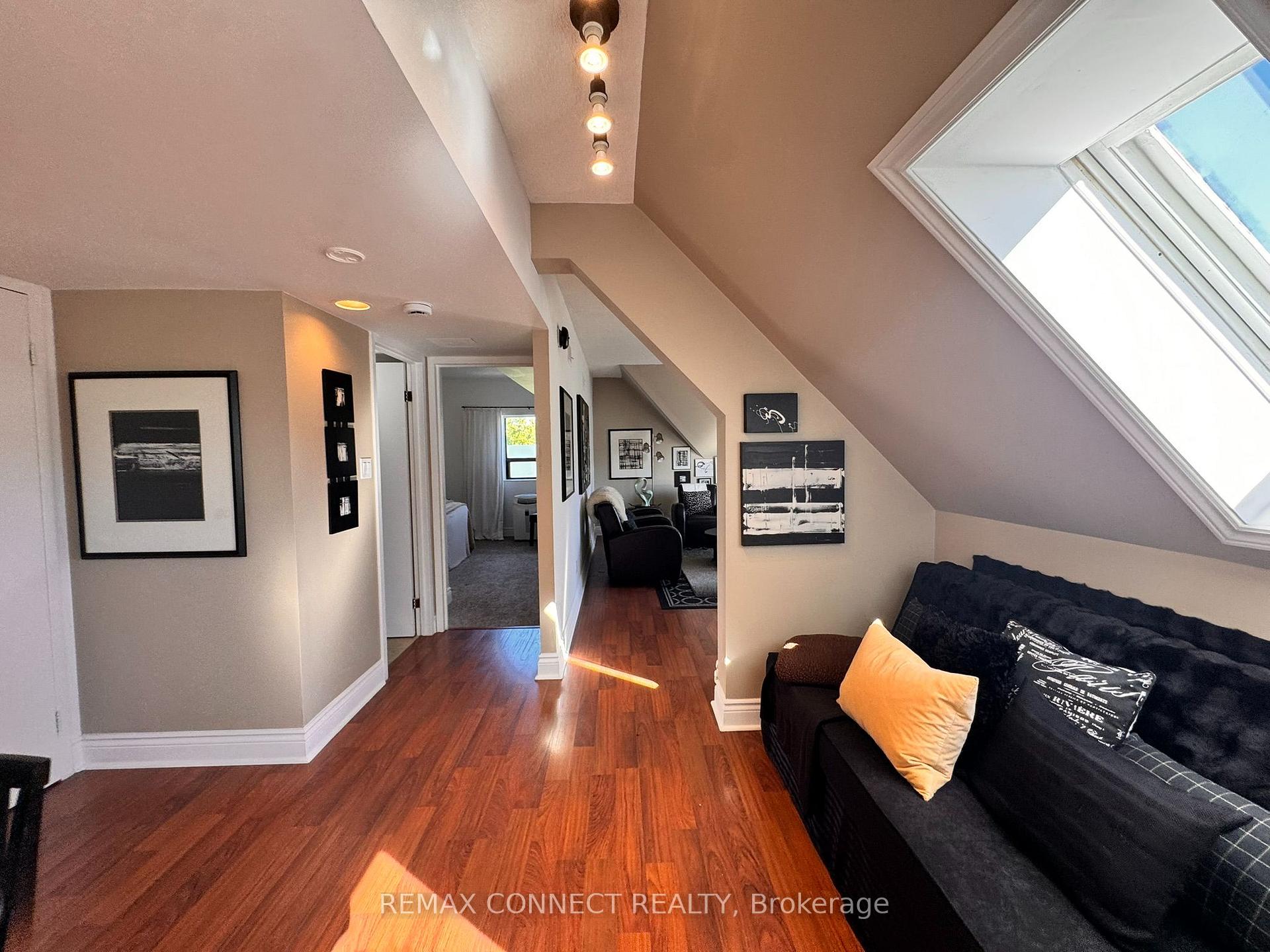 Photo 5 of Unit 303, 4872 Valley Way, Niagara Falls, Cherrywood — HOMEH