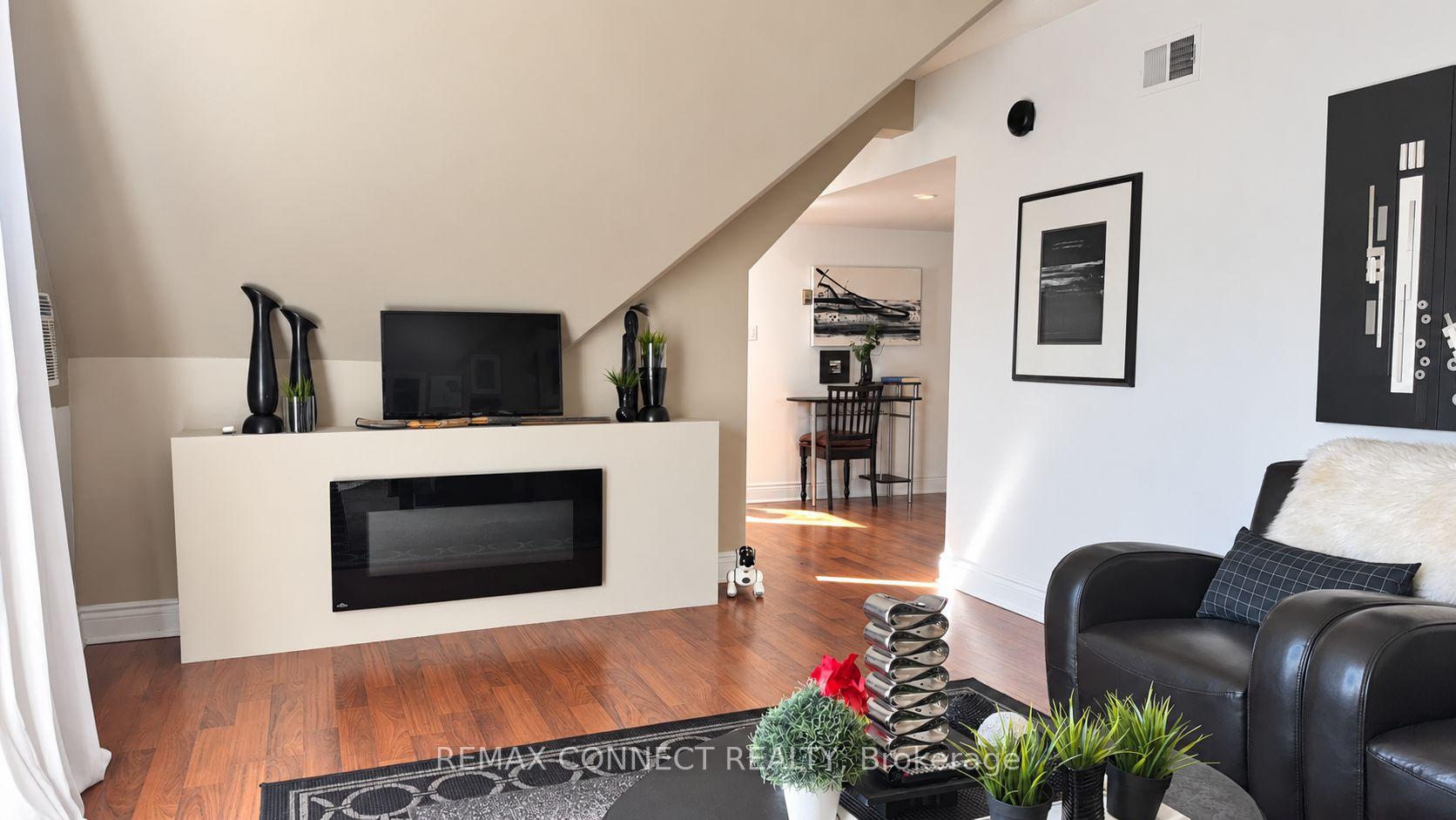 Photo 6 of Unit 303, 4872 Valley Way, Niagara Falls, Cherrywood — HOMEH