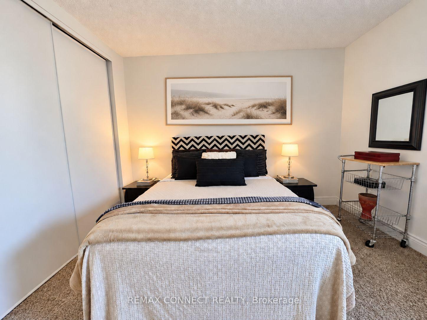 Photo 13 of Unit 303, 4872 Valley Way, Niagara Falls, Cherrywood — HOMEH