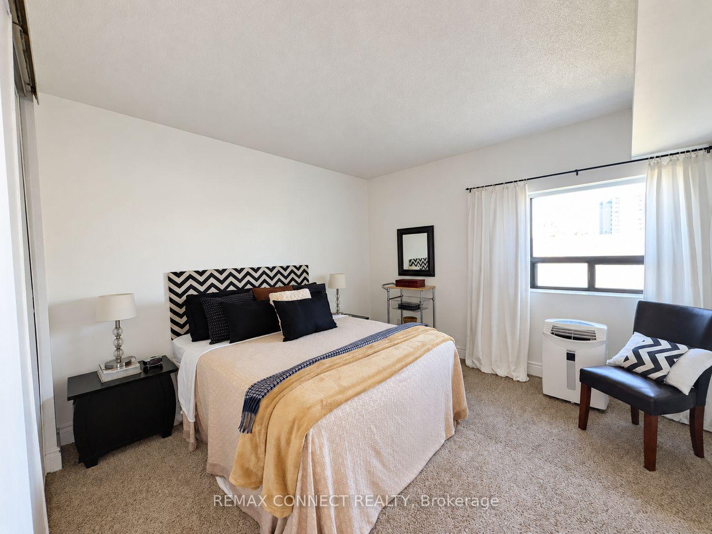 Photo 14 of Unit 303, 4872 Valley Way, Niagara Falls, Cherrywood — HOMEH