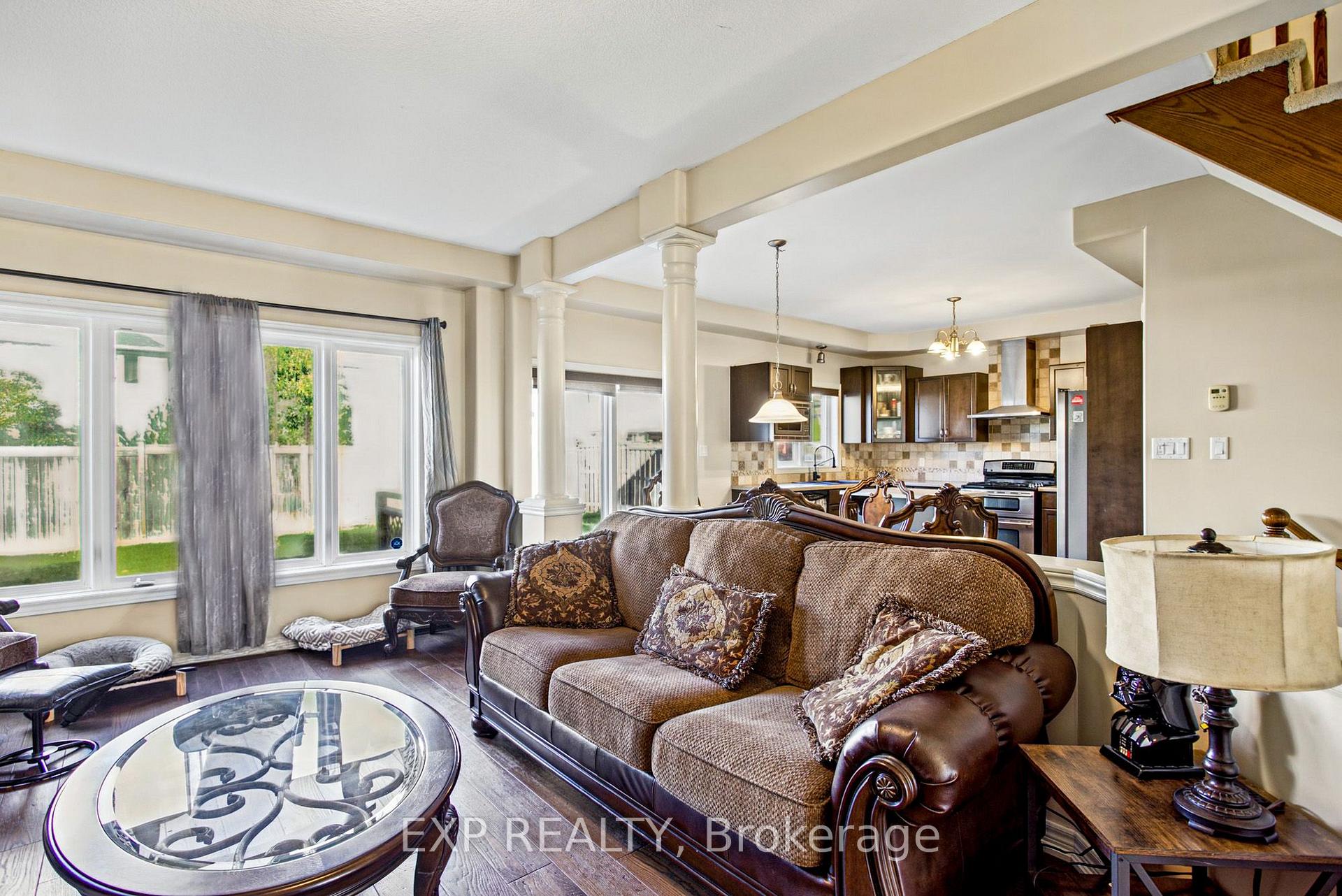 Photo 10 of 200 Valiant Circle, Hamilton, Binbrook — HOMEH