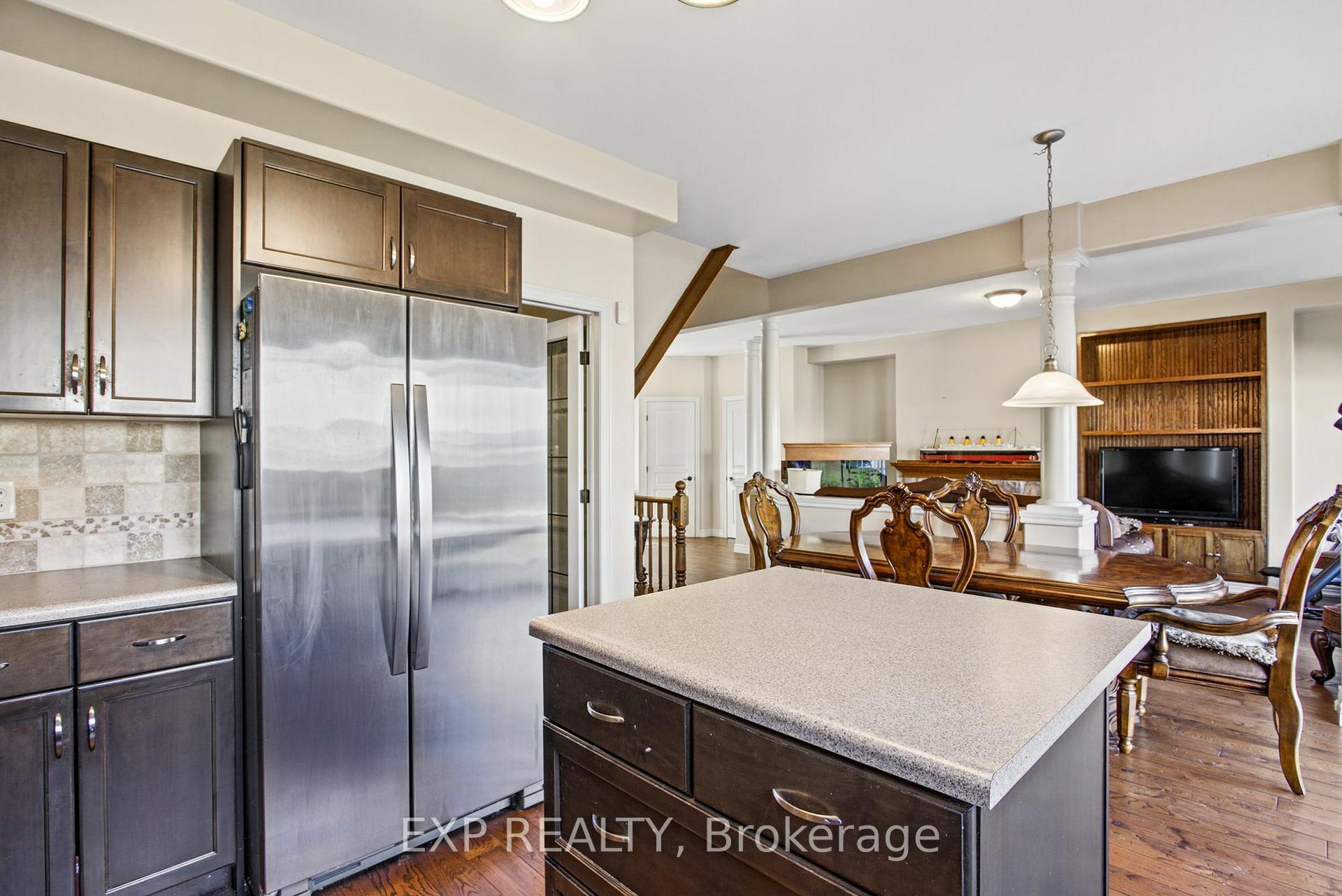 Photo 14 of 200 Valiant Circle, Hamilton, Binbrook — HOMEH