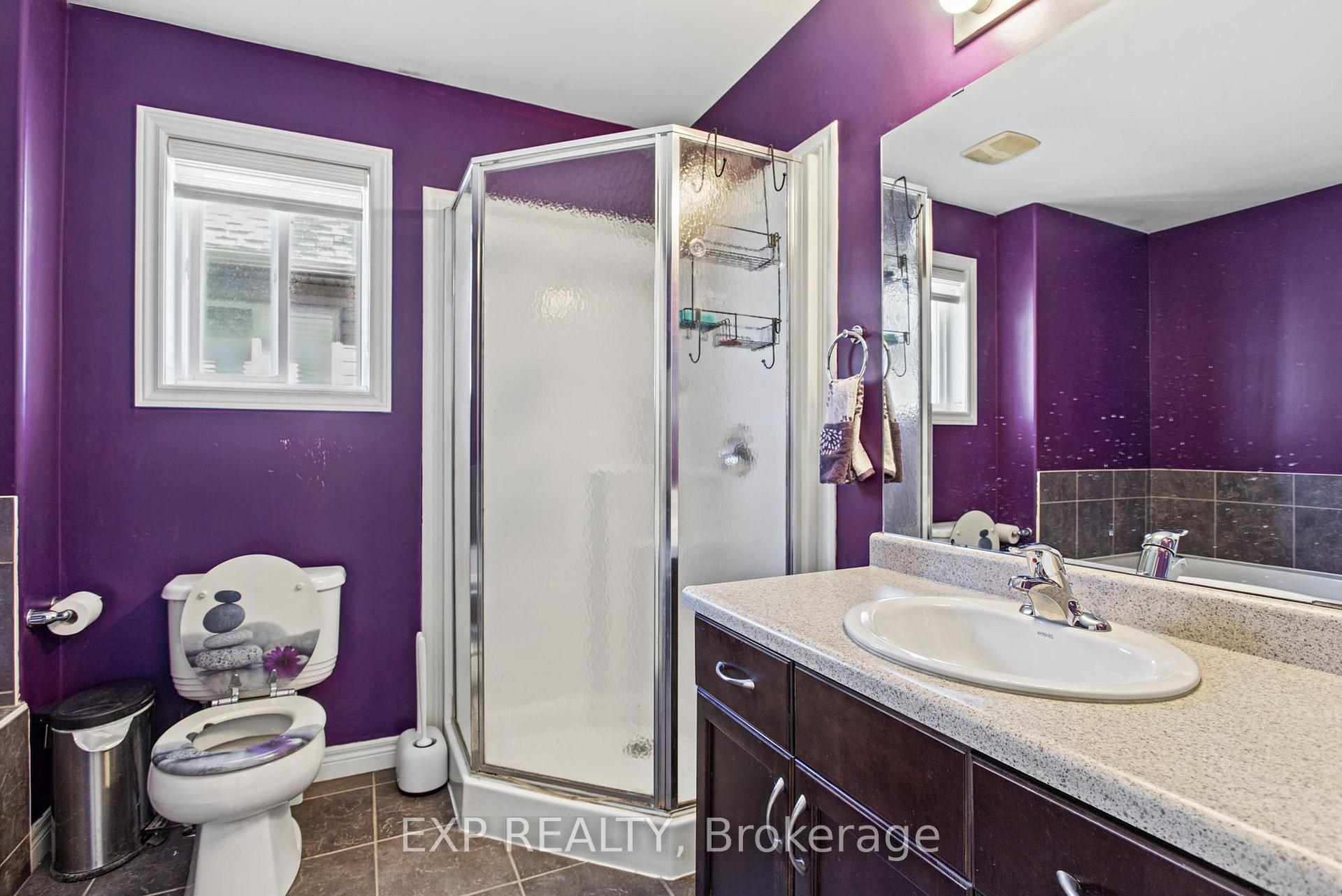 Photo 17 of 200 Valiant Circle, Hamilton, Binbrook — HOMEH