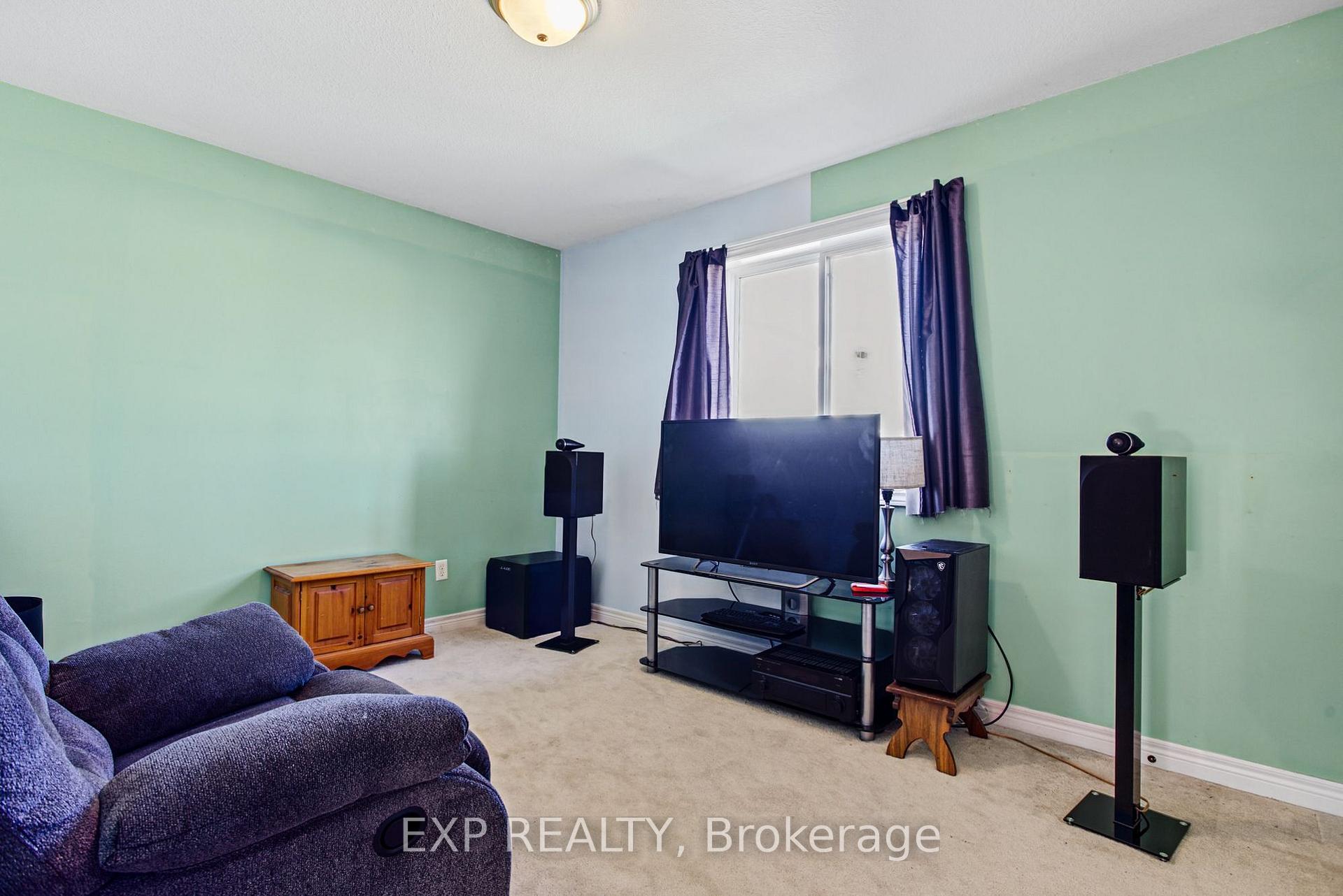 Photo 23 of 200 Valiant Circle, Hamilton, Binbrook — HOMEH