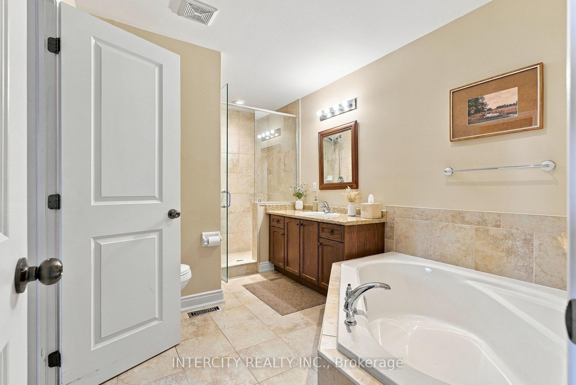 Photo 10 of 491 Shewfelt Crescent, Midland — HOMEH