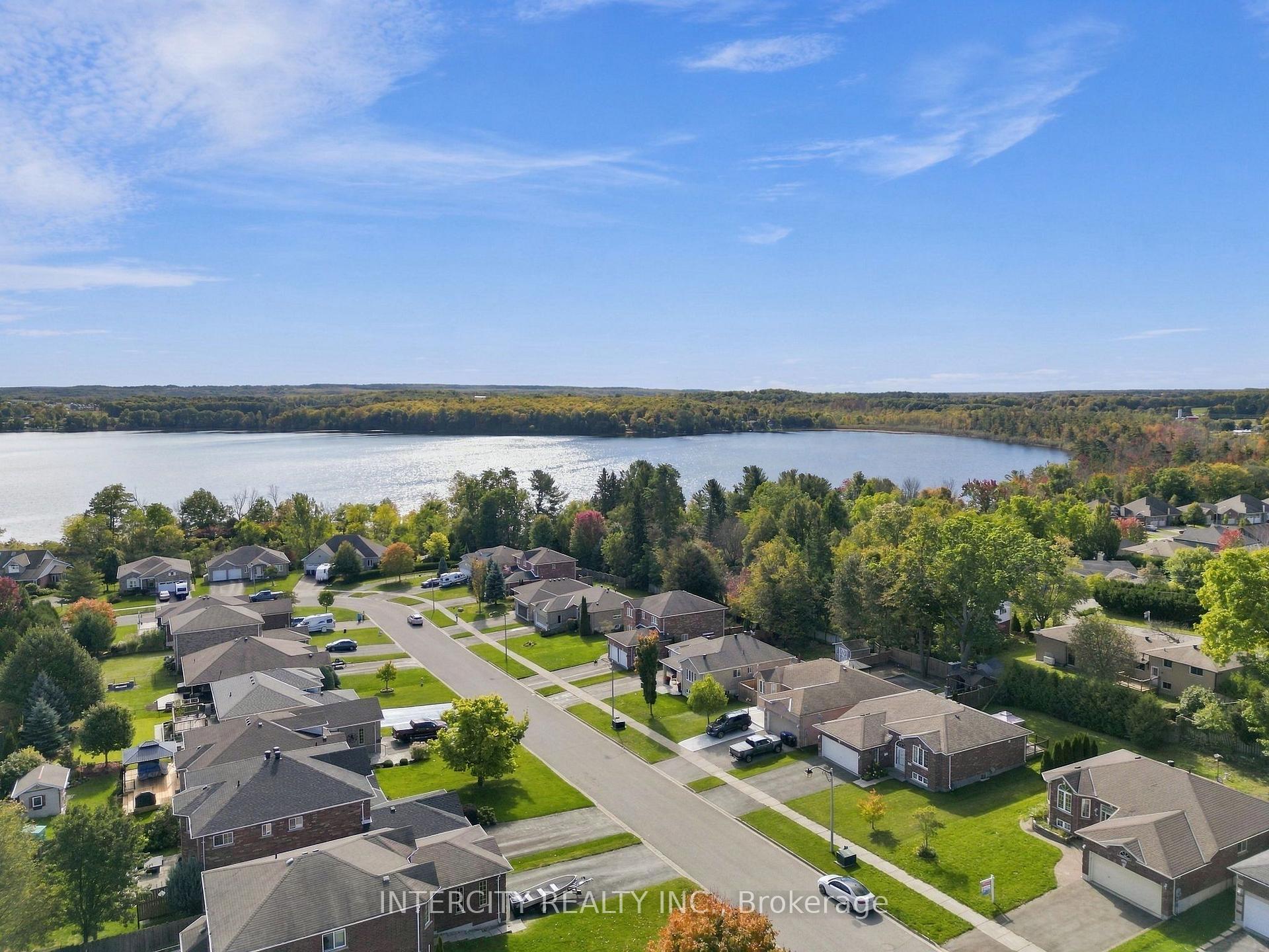 Photo 17 of 491 Shewfelt Crescent, Midland — HOMEH